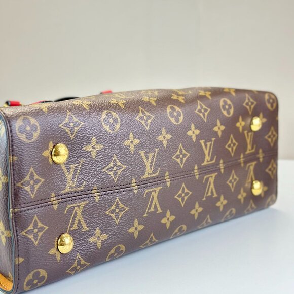 Louis Vuitton Monogram Canvas Tuileries Shoulder Bag - Picture 5 of 8